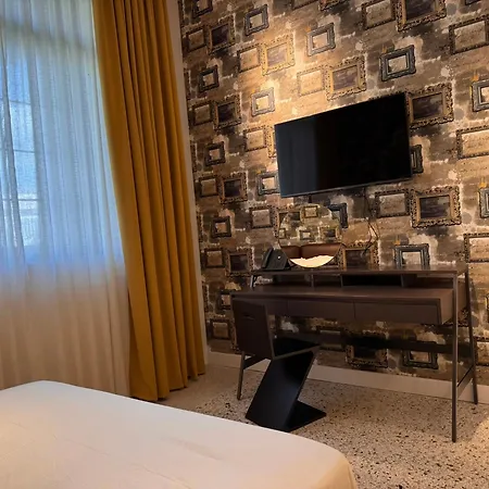 Palazzo Sebeto Aparthotel