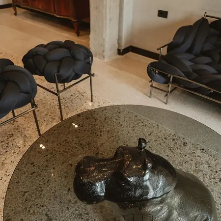 Palazzo Sebeto Apartahotel 4*