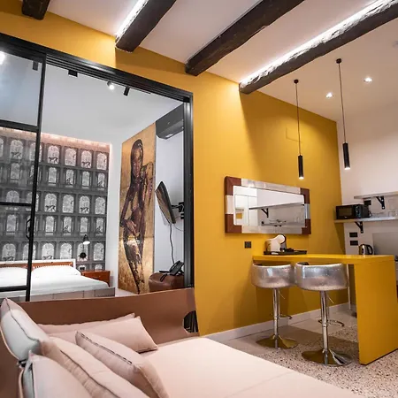 Palazzo Sebeto Apartahotel Nápoles