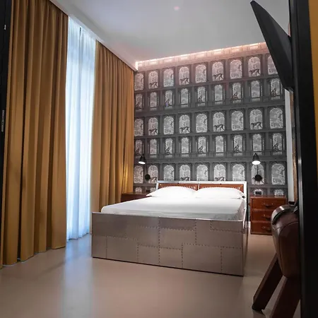 Palazzo Sebeto Apartahotel