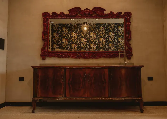 Palazzo Sebeto 4* Неаполь