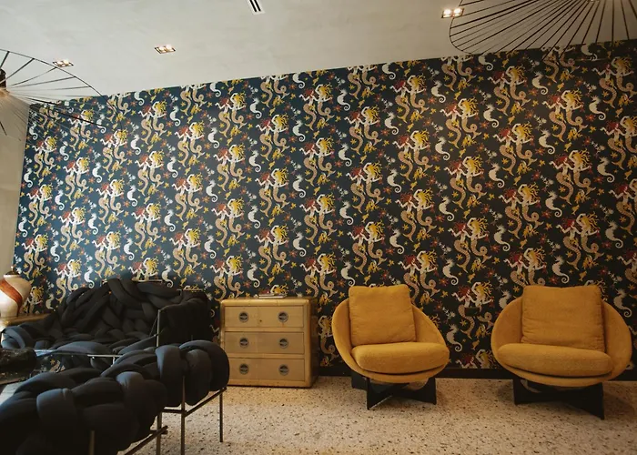 Palazzo Sebeto Неаполь