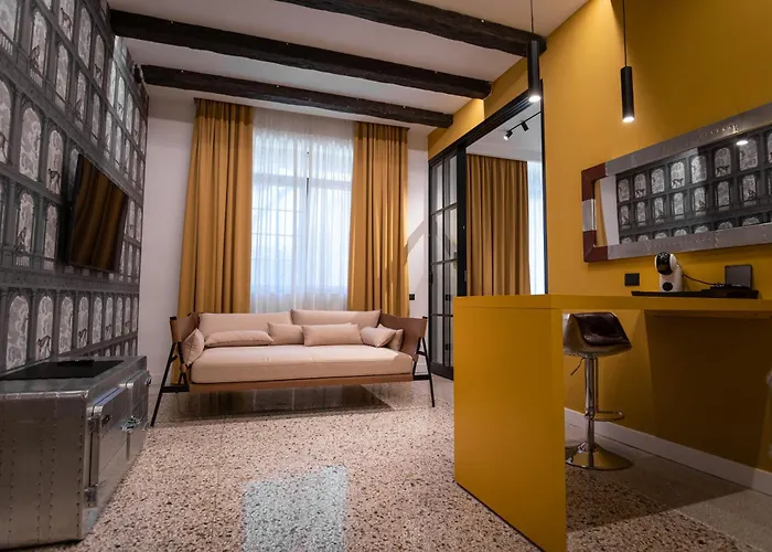 Апарт-отель Palazzo Sebeto Неаполь